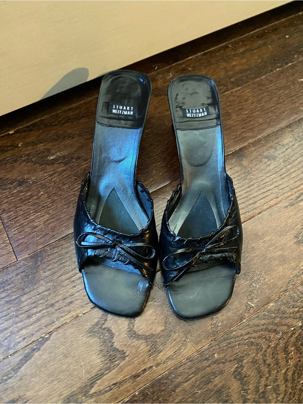 vintage Stuart Weitzman kitten heels